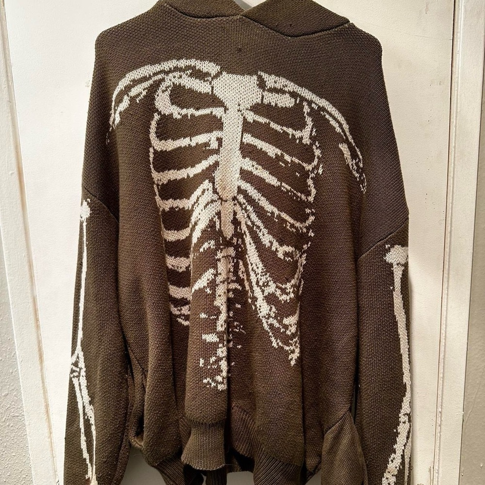 Teamsesh skeleton sweater